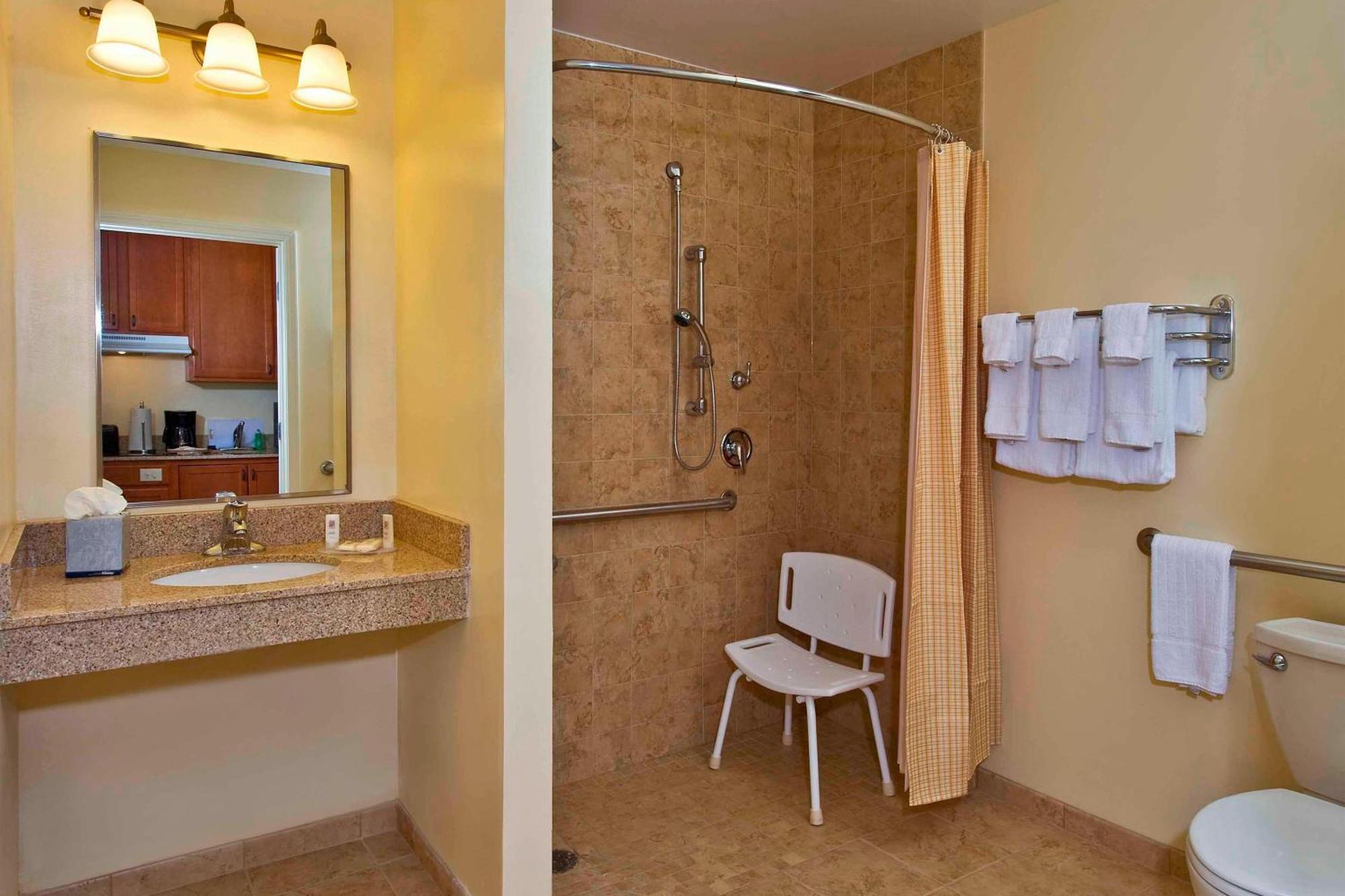 Towneplace Suites By Marriott Clinton At Joint Base Andrews Exterior photo