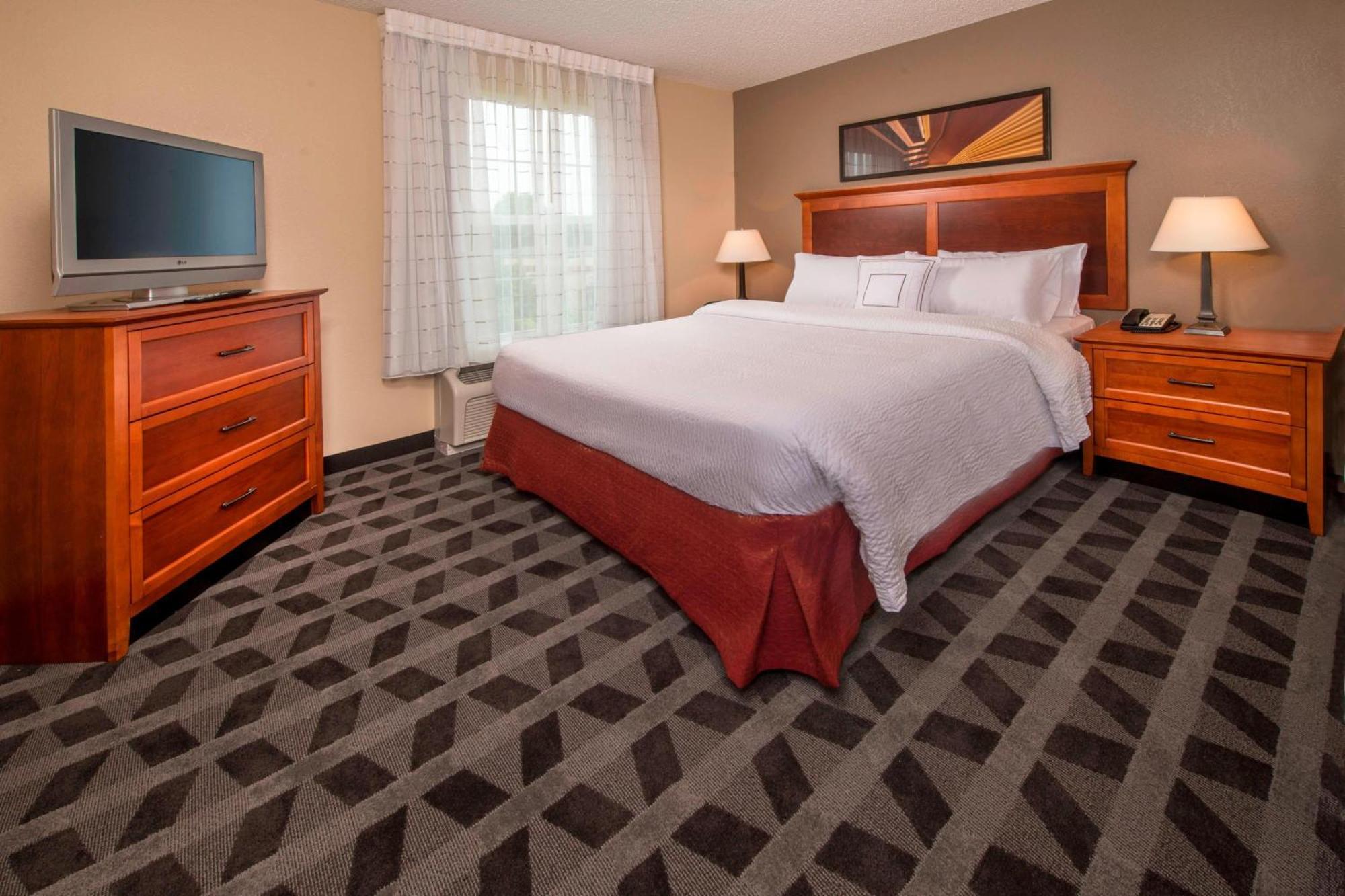 Towneplace Suites By Marriott Clinton At Joint Base Andrews Exterior photo