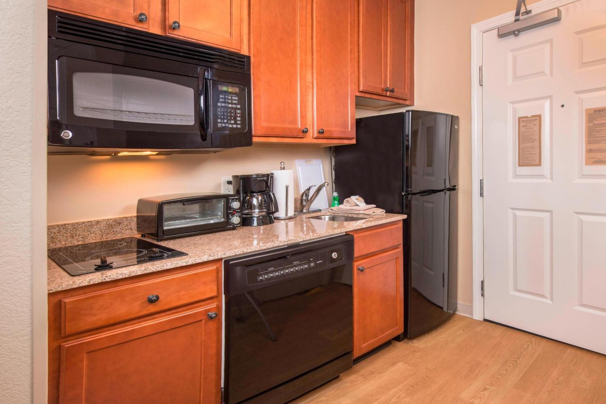 Towneplace Suites By Marriott Clinton At Joint Base Andrews Exterior photo