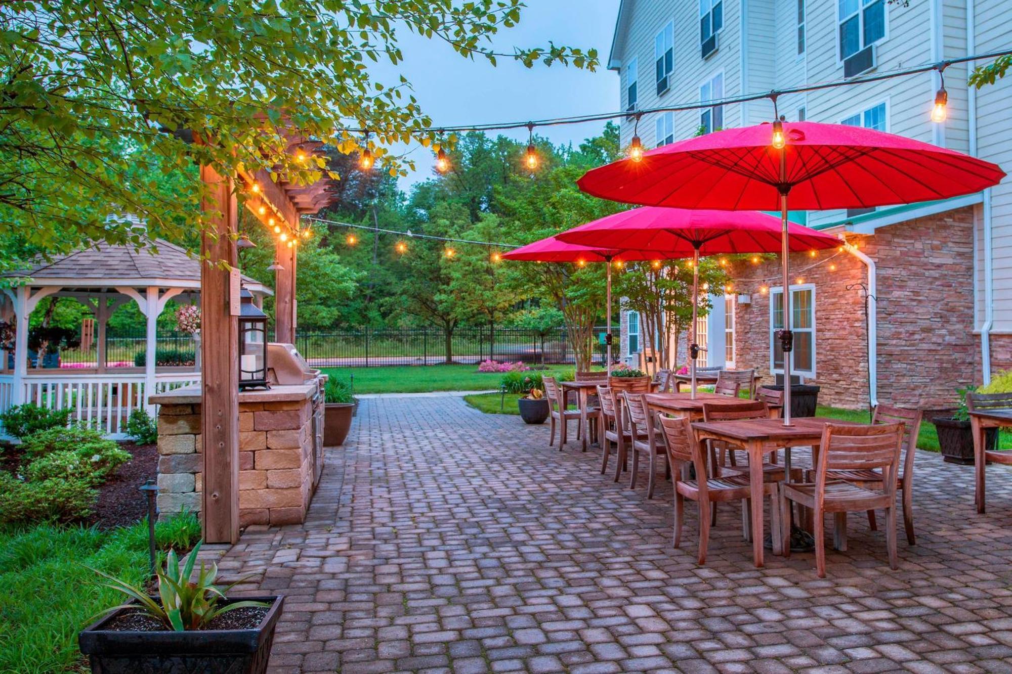 Towneplace Suites By Marriott Clinton At Joint Base Andrews Exterior photo