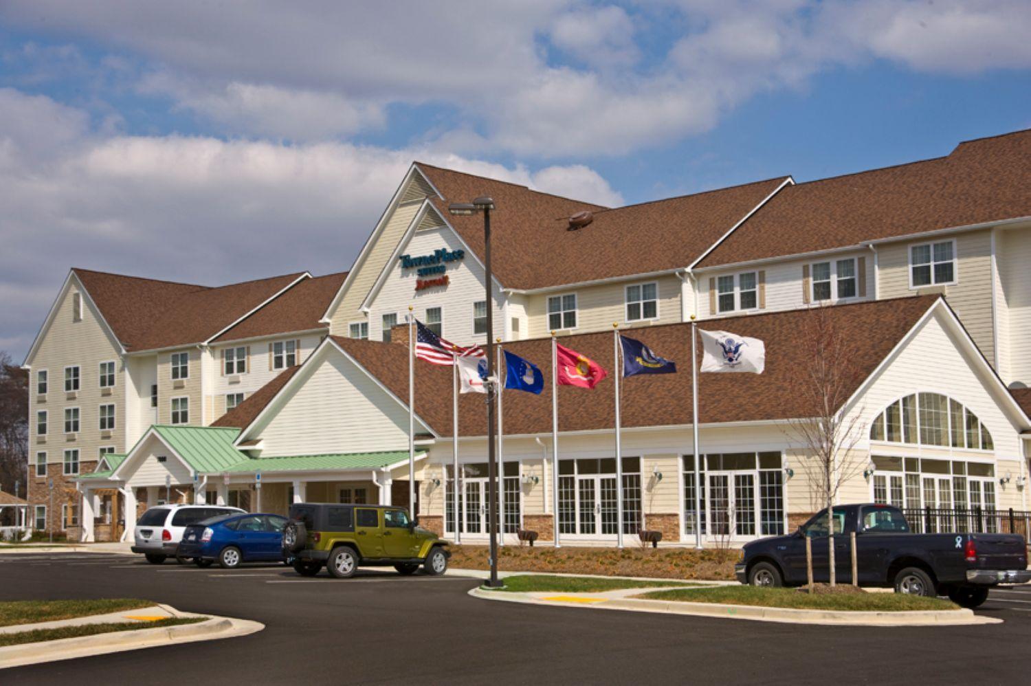 Towneplace Suites By Marriott Clinton At Joint Base Andrews Exterior photo